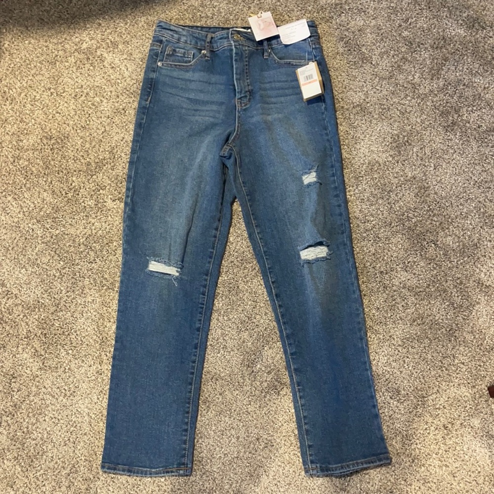 Jessica Simpson Jeans size 28. High rise slim straight. Lived-in vintage denim.